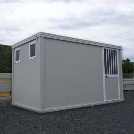 Neuer SSDU 4M Sanitärcontainer mit 2 Toiletten, Dusche, Waschbecken und Urinal